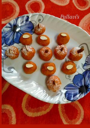 A picture of Papaya Ladoo.