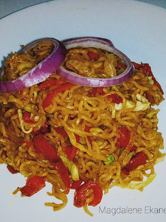 A picture of Soy sauce sautéed noodles.