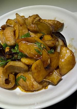 三杯松阪豬杏鮑菇 的食譜成品照片