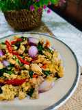 Basil Chicken Pad Kra Pao (ผัดกะเพรา)