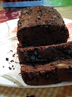 A picture of Banana chocolate bread.