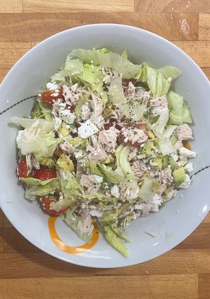 Una foto de Ensalada fresca de pollo