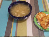 Sopa de cebolla con tocino