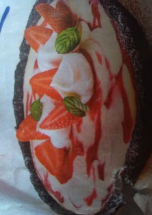 Una foto de Pay de fresas con crema 🍓🍓