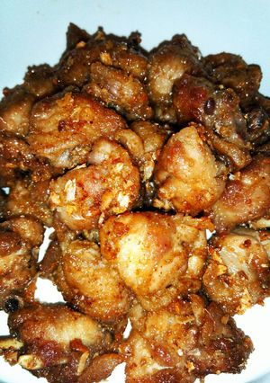 รูปของ ไก่ทอดกระเทียมคั่วซอสเกลือ