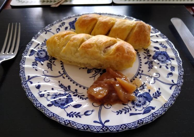Steps to Make Quick Sausage roll