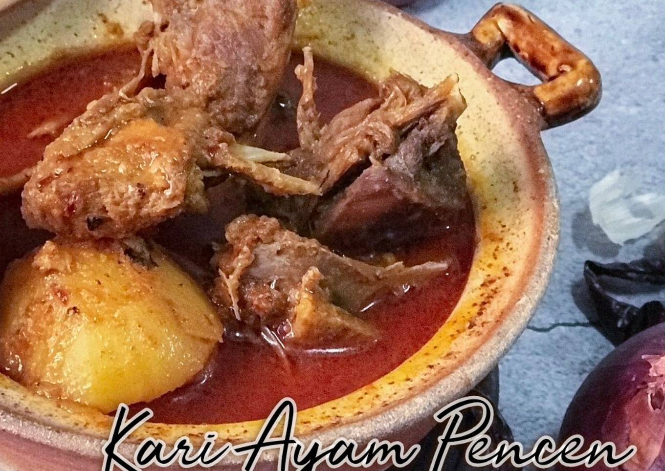makan dengan kari ayam
