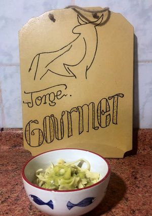 Una foto de Pasta casera con salsa pesto
