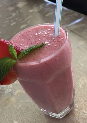 صورة لوصفة عصير الفراولة المنعش🍓😋