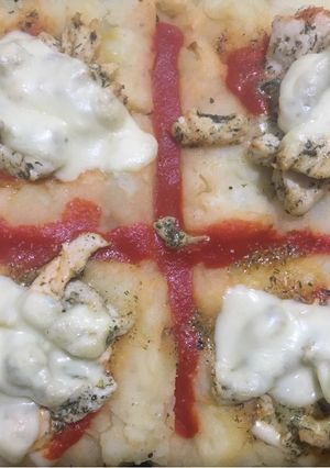 Foto principal de Puré de patatas con pollo, queso y tomate al horno