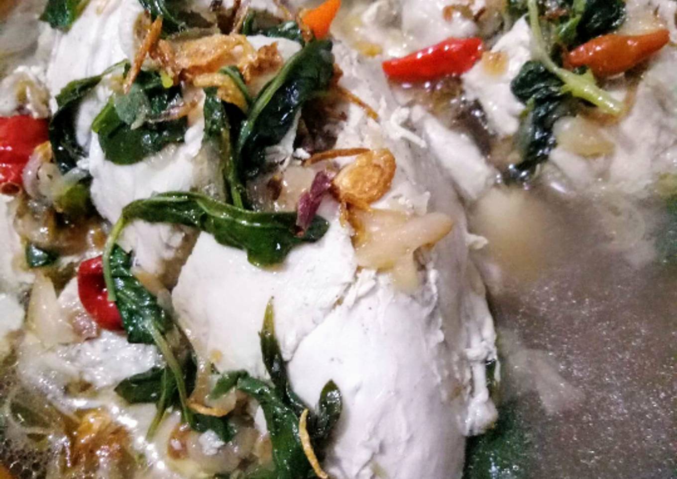 Sop ayam daun kemangi