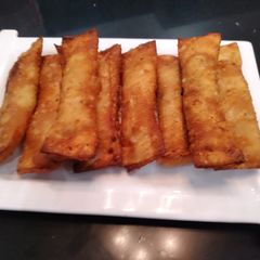 A picture of Potato noodles roll.