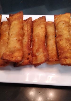 A picture of Potato noodles roll.