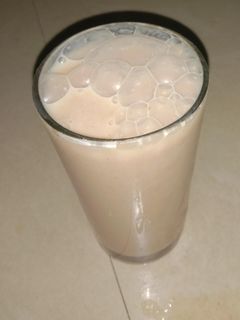 பேரீச்சம் பழ மில்க் ஷேக் (Peritchampazha milkshake recipe in tamil) செய்முறை முக்கிய புகைப்படம்