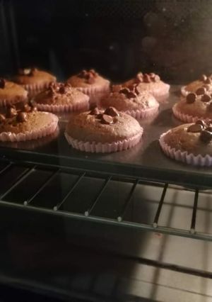 Una foto de Cupcakes de chocolate con chips de chocolate