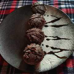 Eggless Chocolate Chip Muffins রেসিপির প্রধান ছবি