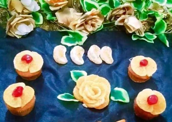 Recipe of Quick Orange cup cakes with orange flowers decorate