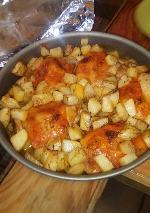 Una foto de Muslos de pollo horneados