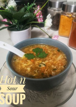 A picture of Hot & sour soup.