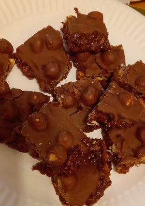 A picture of #christmasgift No cook biscuit crunch.
