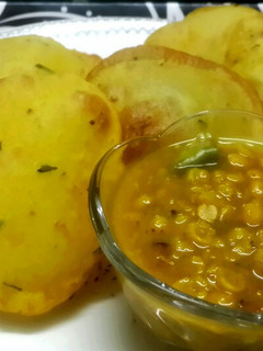 A picture of Potato Masala Puri.