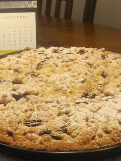 Morzsás szilvás pite recept fotója