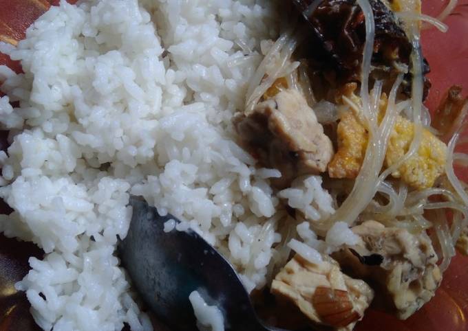 Bagaimana Membuat Lele asap kuah santan plus tempe, soun dan telur dadar Anti Gagal