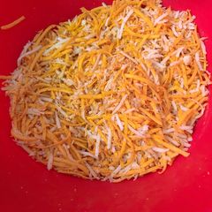 A picture of Taco cheese blendThat melts,.