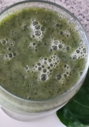 Una foto de Batido de Espinaca, Cambur y Naranja