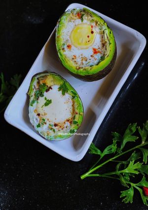 A picture of Avocado Egg baked.
