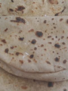गेहूं के आटे की रोटी (gehu ke aate ki roti recipe in Hindi) रेसिपी मुख्य फोटो