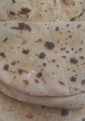 गेहूं के आटे की रोटी (gehu ke aate ki roti recipe in Hindi) रेसिपी मुख्य फोटो
