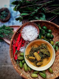 Gambar Masak Lemak🥥 Pucuk Ubi🌿& belimbing buluh