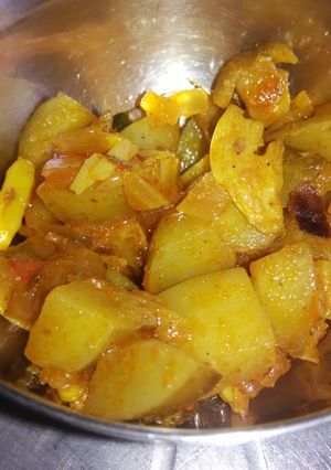 A picture of Lasuni Aloo.