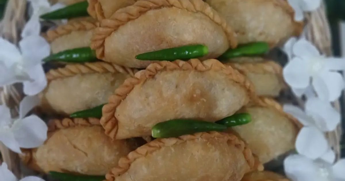 Pastel Isi Sayur, Ayam dan Telur (Frozen / kriuk tahan lama dan tdk berminyak)