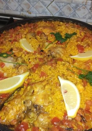 Foto principal de Paella de Carne con caldo casero