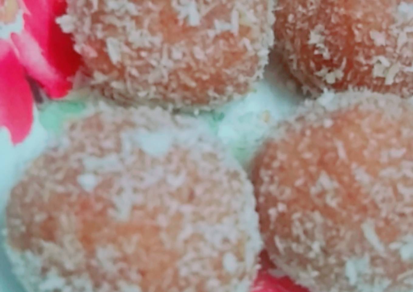 Coconut ladoo