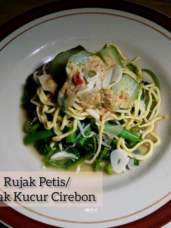 Cara Gampang Menyiapkan Resep Rujak Petis/Kucur Khas Cirebon yang Uenak Anti Ribet, Bisa Manjain Lidah