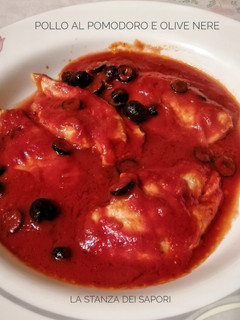 Foto di Pollo al pomodoro e olive nere