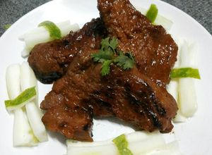 รูปของ หมูสันนอกอบน้ำผึ้งในกระทะ (แบบนุ่มพิเศษ)