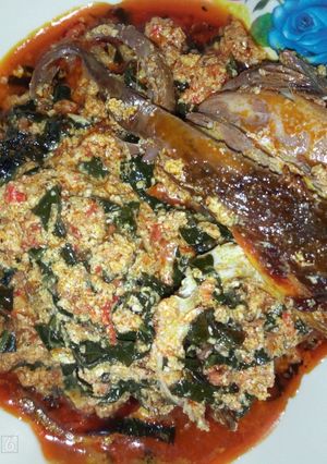 A picture of Egusi soup.