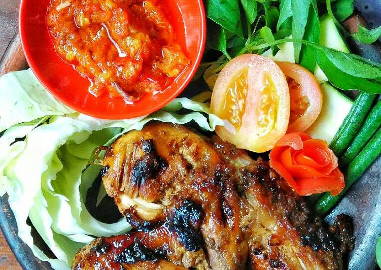 Resep Ayam Bakar Kalasan oleh Triana Fitria Dewi Cookpad