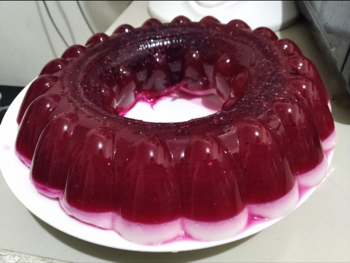 Resep Puding buah naga lapis susu Praktis