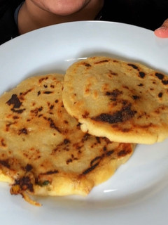 A picture of Chicken pupusas.