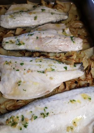 Una foto de Lubina al horno