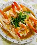 豆腐蒜泥蒸蝦