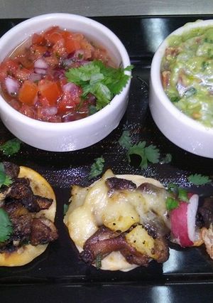 Una foto de Entradas. Para antes de la cena+salsas