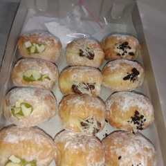รูปของ Donat bomboloni super endul lembuttt hemat bisa untuk jualan