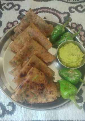 રાજગરા ના થેપલા (Rajgira Thepla Recipe In Gujarati) રેસીપી મુખ્ય ફોટો