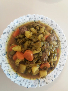 عکسی از دستور خورشت لوبیا سبز